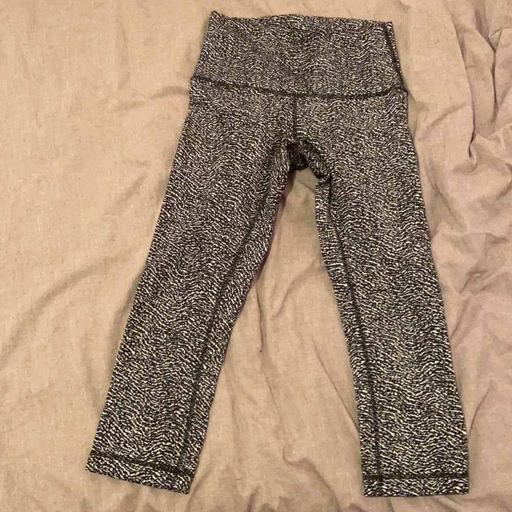 Lululemon high rise crop wunder under size 6